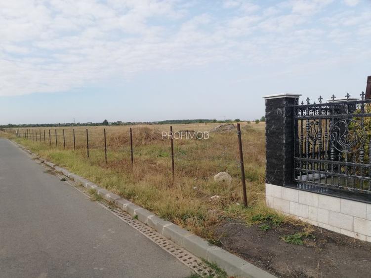 Lacul Morii , unic proprietar , intravilan , deschidere generoasa , utilitati . - 2