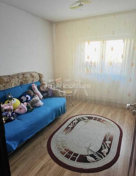 3 camere decomandat,  3/4, 77mp-Drumul Sarii - 4