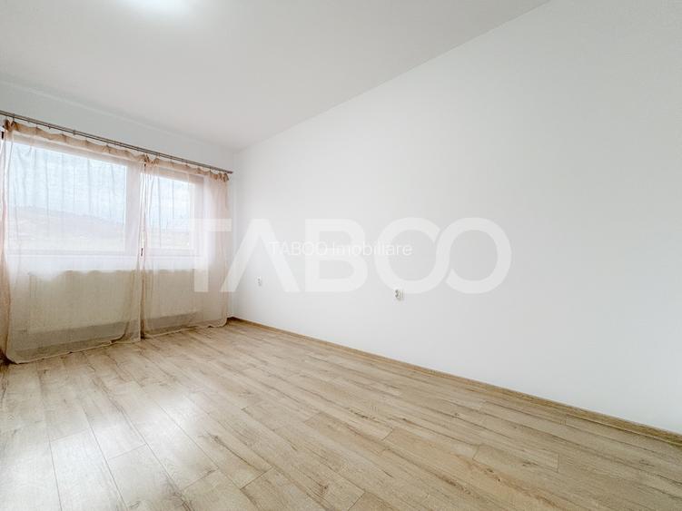 De inchirat unitate duplex 6 camere curte individuala zona Buna Ziua - 11