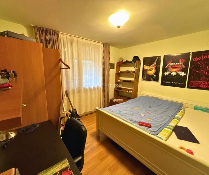 Vilă cu 10 camere P+2E+M 400 M² utili 2800 M² Teren Comandau - 10