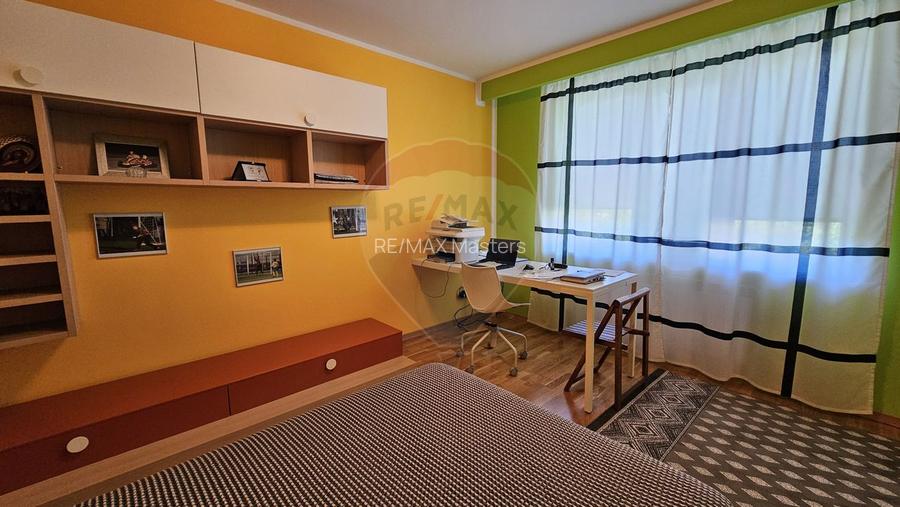 Casă / Vilă de lux cu 8 camere de vânzare in Obcini, Suceava - 42