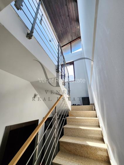 Vila 8 camere 3 bucatarii 3 bai 1 terasa 281 mp Barbu Vacarescu Stefan cel Mare - 23