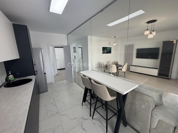 Chirie 2 Camere GranVia Lake View - Terasă cu vedere la Lac - 9