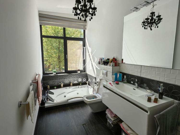 Casa, 175 mp, 1000 mp curte, 4 parcari, piscina, garaj, panouri solare,Floresti! - 8