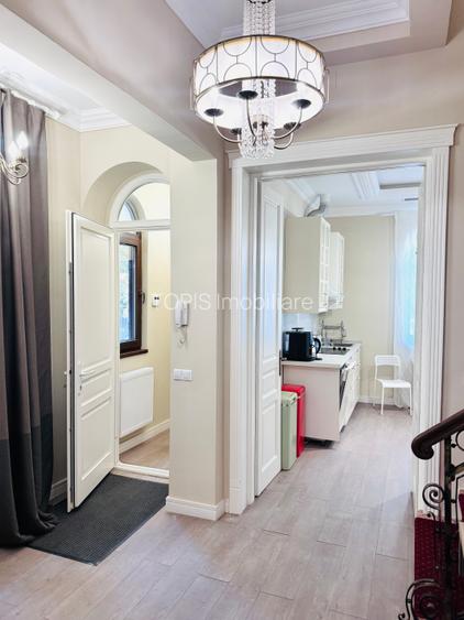 Unirii / Vila Exclusivistă Birouri - Notariat / 8 Birouri si Parcare 5 Locuri - 14