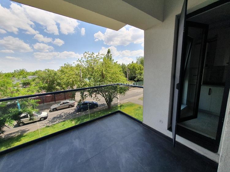 Inchiriez apartament  - 6