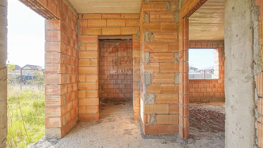 Casă / Vilă cu 6 camere de vânzare, Sânpetru - 5