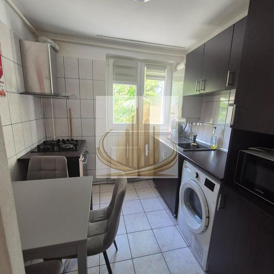Apartament de vânzare 3 camere-Vitan lânga București Mall