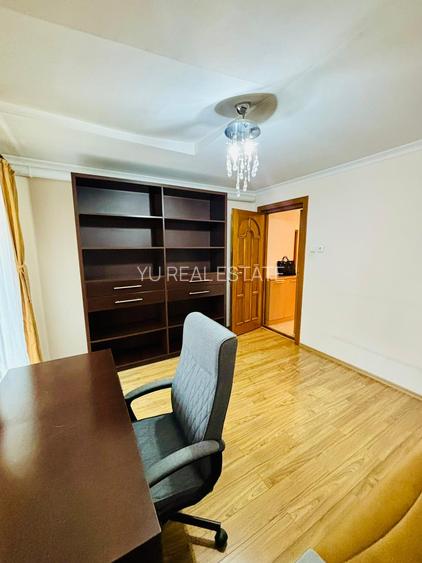 Apartament 4 camere de închiriat – zona Trocadero, str. Poporului - 7