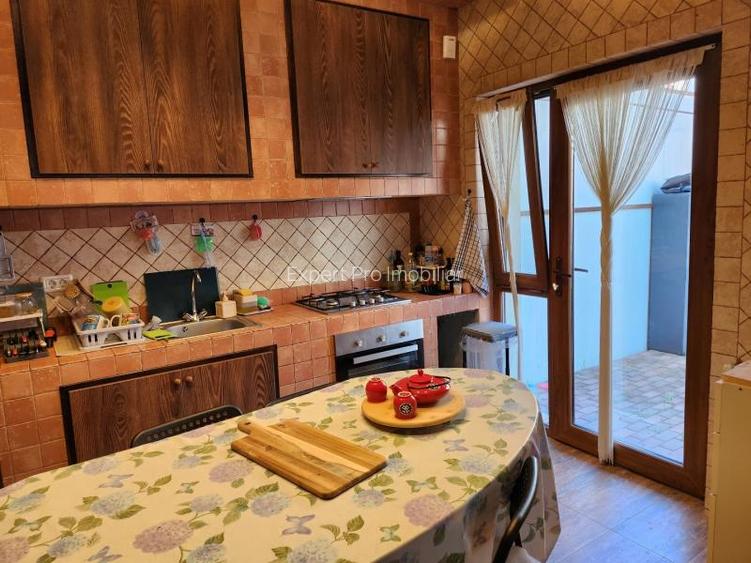Vila P+1 5 camere, util 150mp teren 300mp toate utilitatile - 15