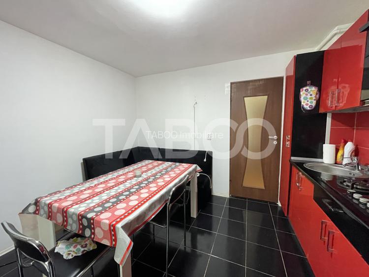Apartament cu 2 camere decomandate si balcon de inchiriat in Strand - 7