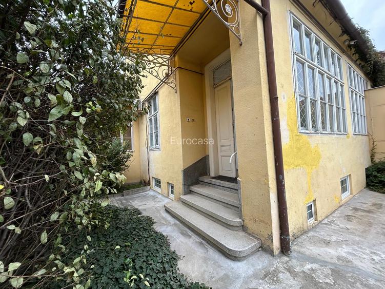 doua camere plus spatii comune, zona excelenta, cladire istorica - 8