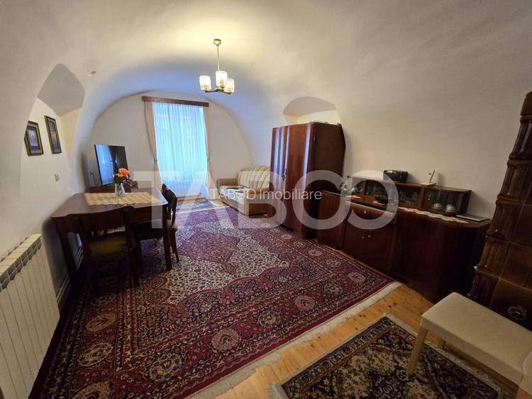 Casa individuala de vanzare curte proprie pivnita Orasul de Jos Sibiu - 11