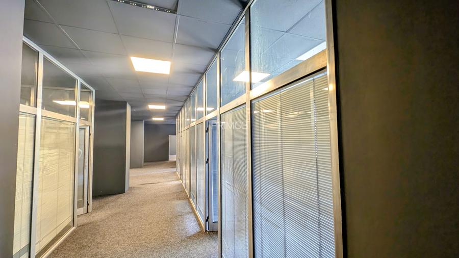 In incinta Casei Presei Libere,renovat,compartimentat,pentru birouri - 7