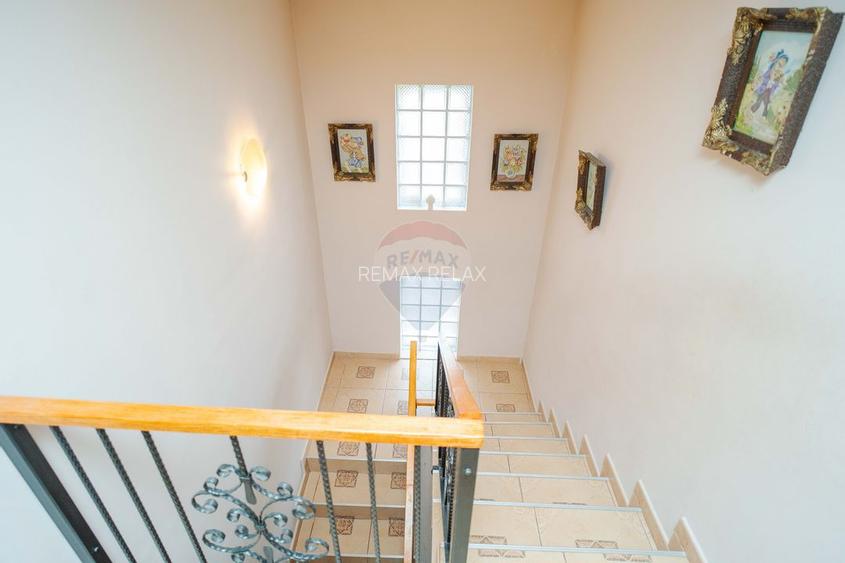 Casă / Vilă de Vânzare 200mp Teren 870mp Str. Soarelui - Valea Lupului - 13