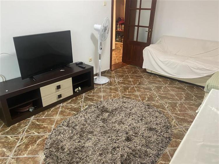 Apartament 3 camere , zona centrala -Inspectoratul Scolar ,decomandat , 68 mp ut - 3