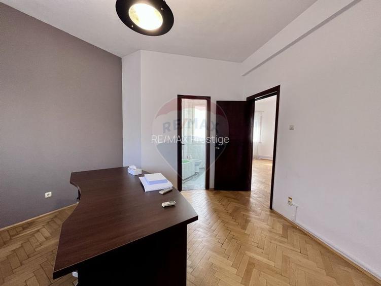Apartament cu 4 camere nemobilat in P-ta Victoriei langa Orange - 22