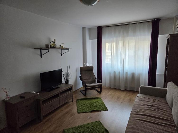 Inchiriez garsoniera Piata Universitatii - 2