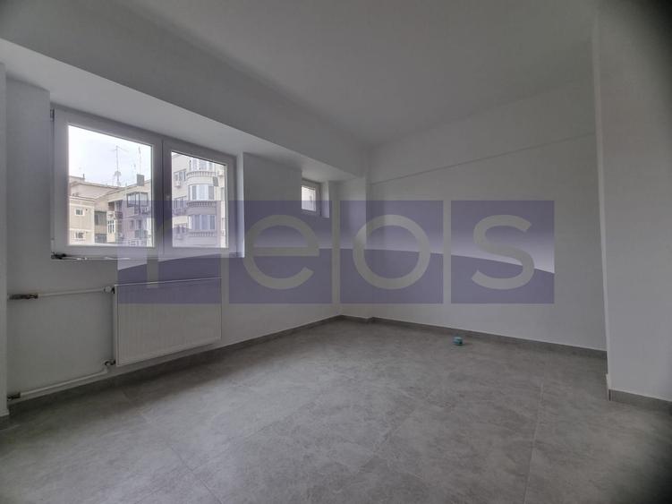 VANZARE 4 CAMERE DECOMANDAT -UNIRII - VEDERE FANTANI - 104mp - 15