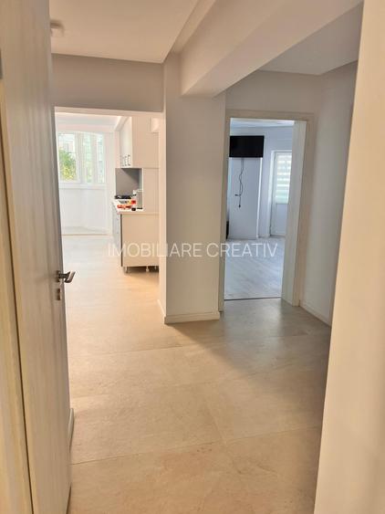 Apartament 3 camere de vanzare in Decebal - 13