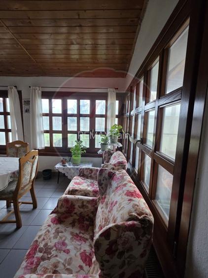 Casa cu 5 camere de vanzare in centrul orasului Talmaciu - 41