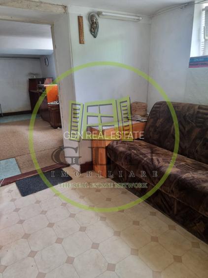 Proprietate spre vanzare,  formata din 2 case suprafata totala 440 mp - 11