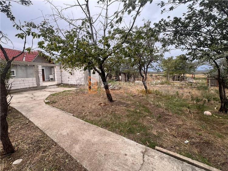 Teren intravilan+casa  zona Posta Calnau - 3