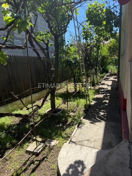 Vila P+1/ Garaj / Acces la 2 strazi / 630 mp - 36