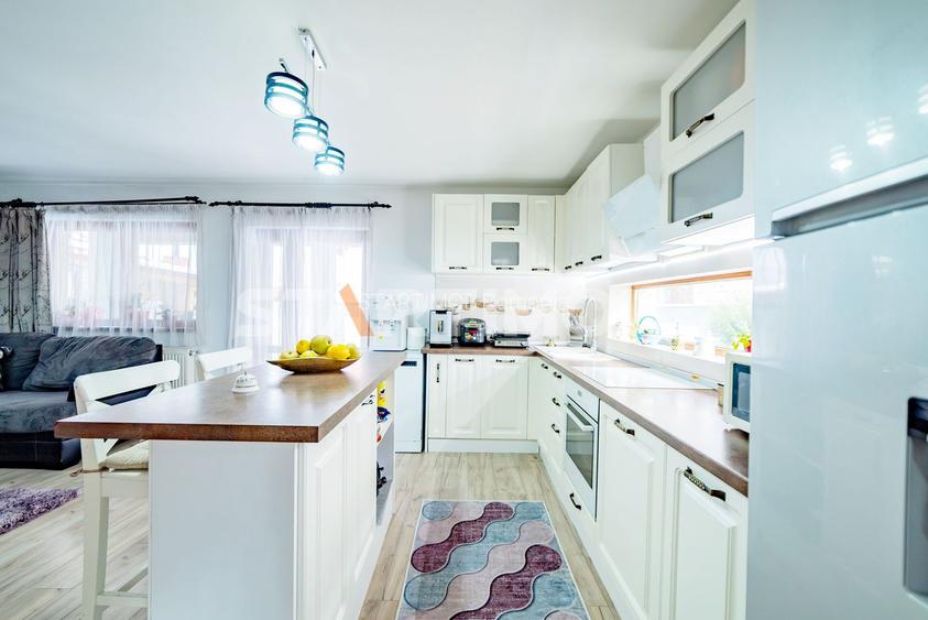 Casa mobilata Central Sanpetru - 21