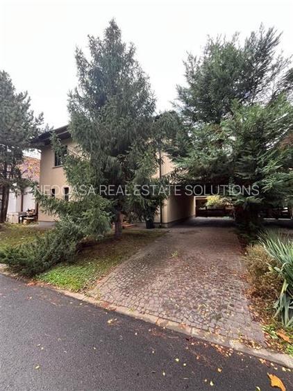 VILA SPLENDIDA IN PARADISUL VERDE - TEREN 583 MP - 4 CAMERE - 5