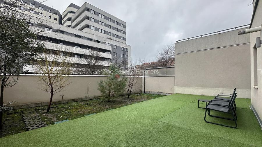 Zona Linistita Terasa Suprafata Generoasa - 15