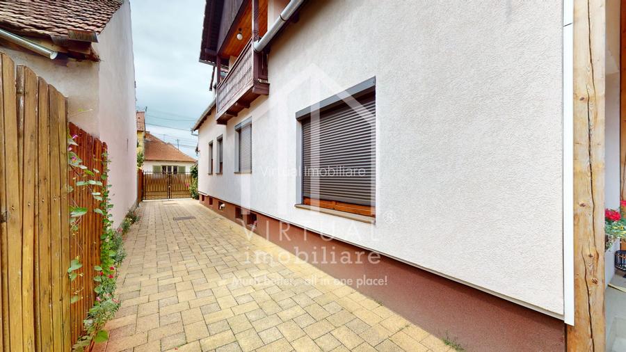 Casa cu 5 camere, 210mp utili, demisol, mobilata, Cal. Poplacii - 29
