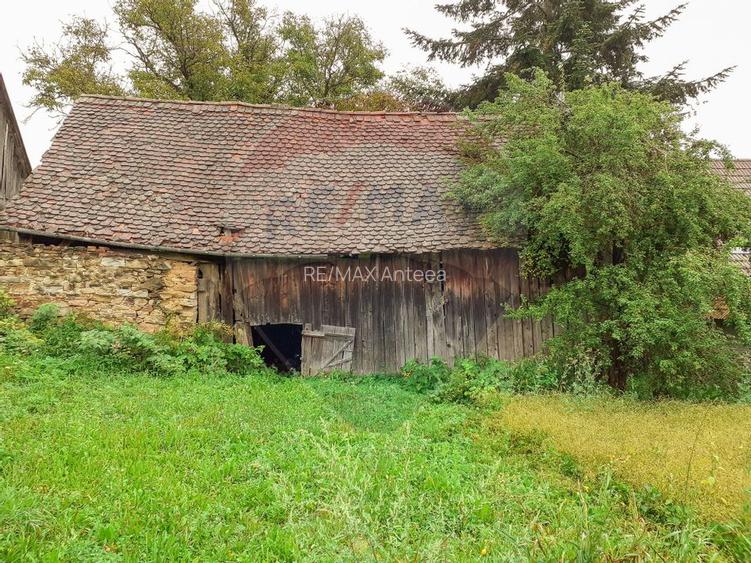 Casă săsească Transilvania - teren generos și potențial de extindere - 8
