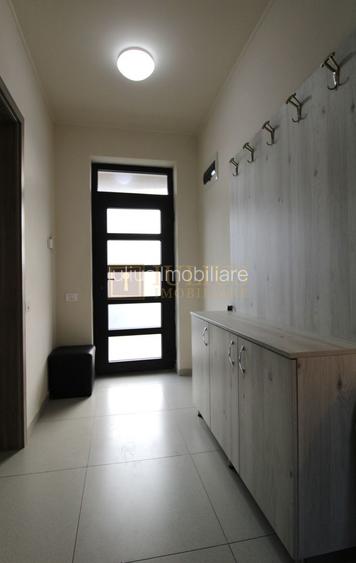 Casa Giroc, 4 camere, 2 bai, curte interioara. - 12