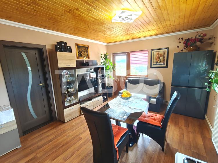 Apartament 2 camere cu balcon de vanzare -complet mobilat - COMISION 0 - 3