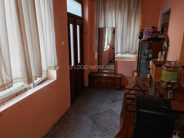 Casa 6 camere libera la vanzare RASNOV - 19