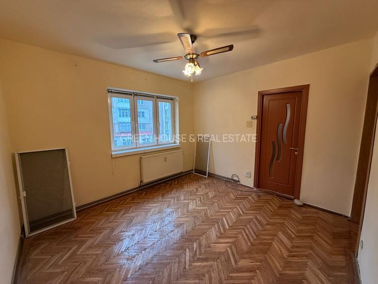 Apartament 3 camere , zona Minerului - 9