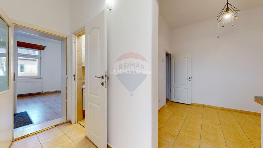 Închiriere imobil Brașov, zonă centrală, strada Aurel Vlaicu, curte - 21