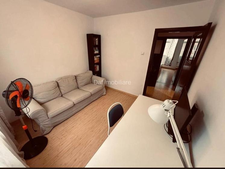 110000 euro - 3camere- etaj 1 din 4 - drumul taberei -blv timisoara - 3