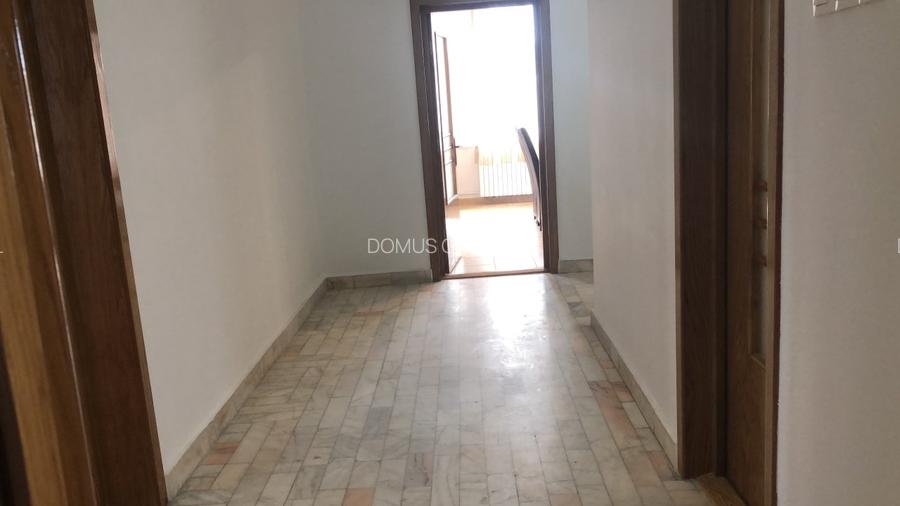 Oferim spre închiriere imobil pentru birouri - 10