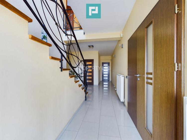 Vilă spațioasă cu 8 camere, Grădiște - 22