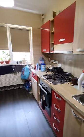 Basarabia-strada Pescarusului- apartament 3 camere 2 bai - 9