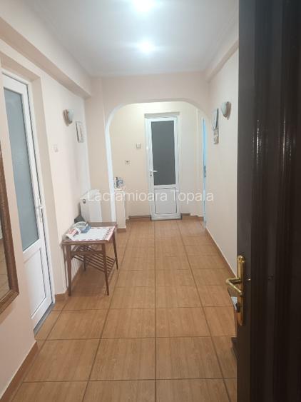 Apartament 3 camere decomandat  - 2