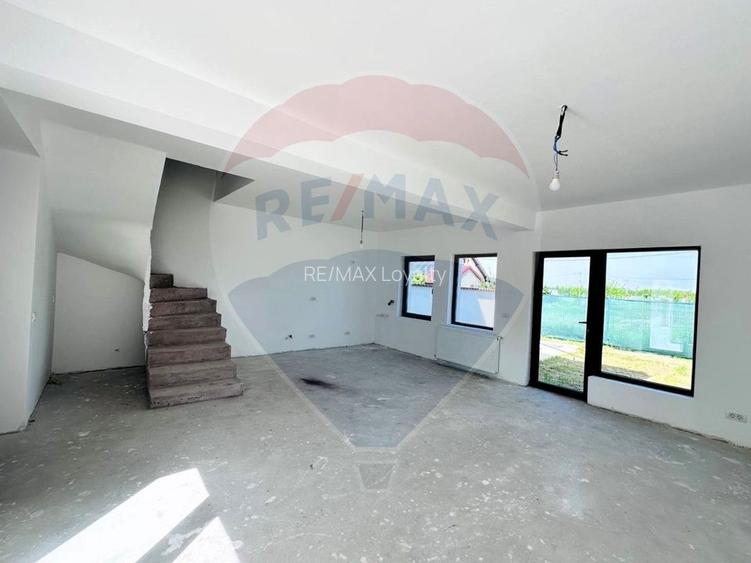Duplex Elegant P+1E in Crevedia - 4