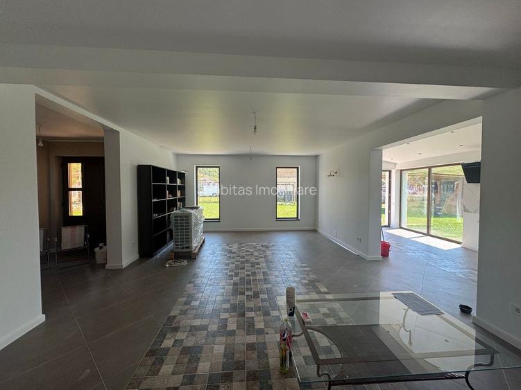 0% comision Casa individuala P+E+Pod-1000 mp teren - sat Pata - 5