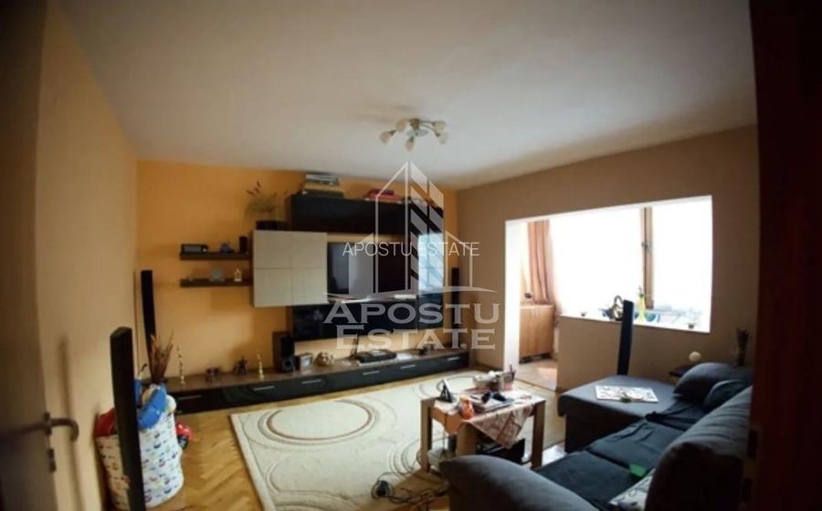 Apartament cu 3 camere si 2 balcoane, etaj intermediar, zona Bucovina - 9