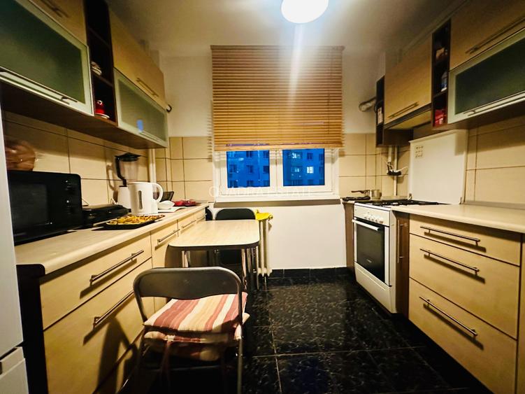 Apartament de vanzare -  3 camere  Dristor - Aleea Scolarilor - 3