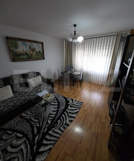 Apartament spațios, de vanzare, cu 4 camere, zona Han