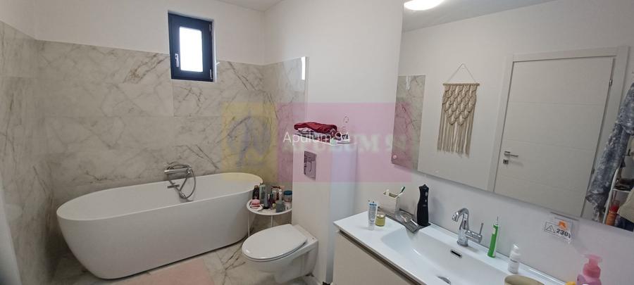 Săbăreni, casă P+1+pod, 5 camere, 130 mp utili, curte 470 mp - 11