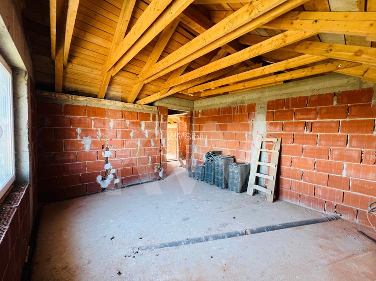 Casa unifamilială mare 5 cam, garaj, curte. Întabulată. Fughiu Oradea - 25